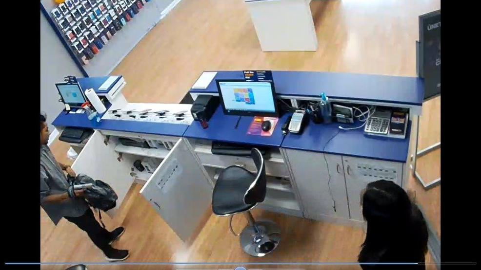 Metro Nashville Police Ask For Help Identifying Gunman Who Robbed Metro Nashville Police Ask For Help Identifying Gunman Who Robbed Metropcs