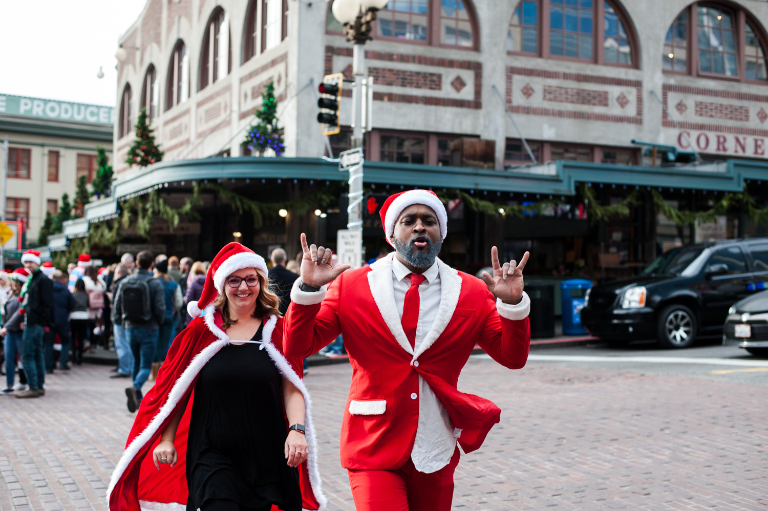 Photos Stumbling Santas get Sauced in Seattle for Annual Pub Crawl