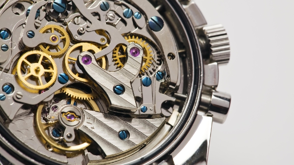The Underlying Differences Between Mechanical And Quartz Watches KOMO