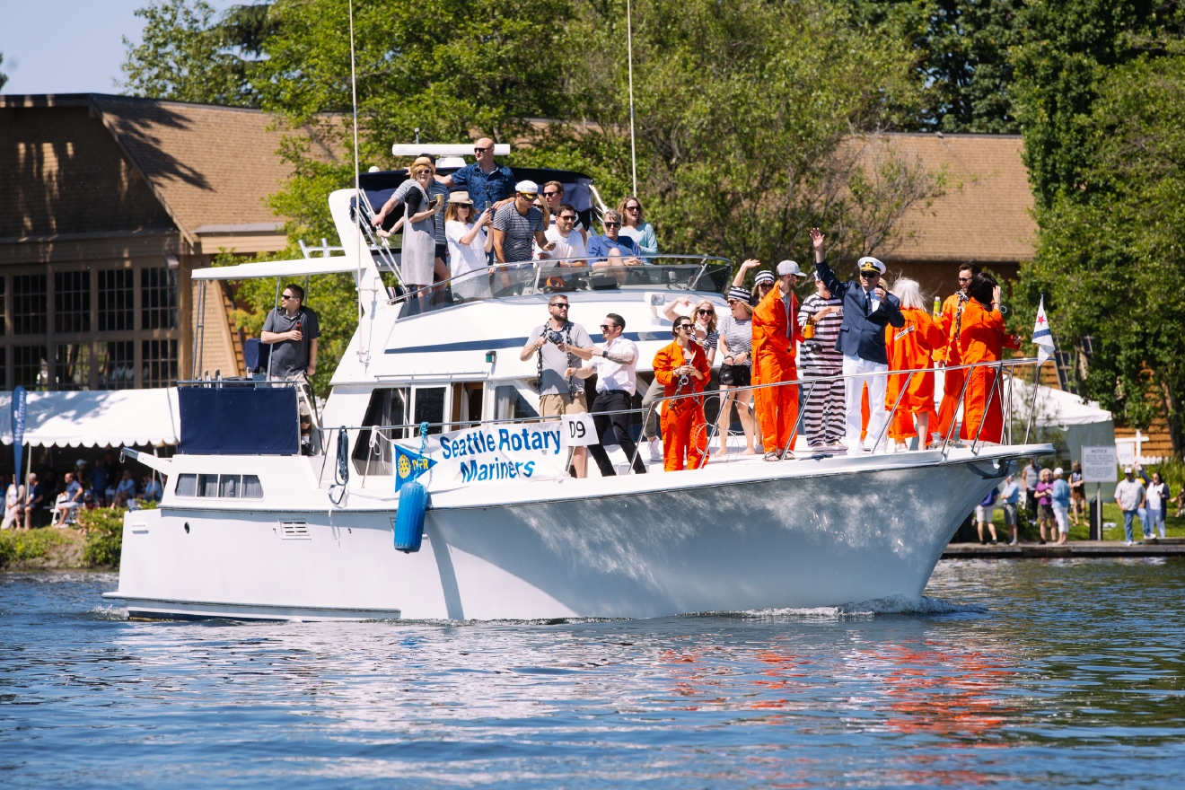 Photos Thousands come out for Seattle Yacht Club's Opening Day