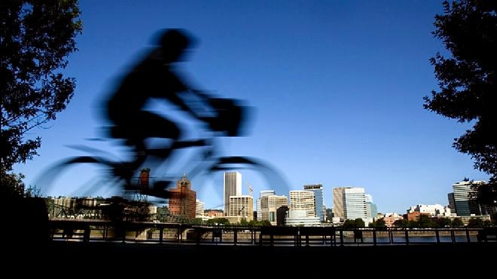 130225_bike_helmet_law_660.jpg