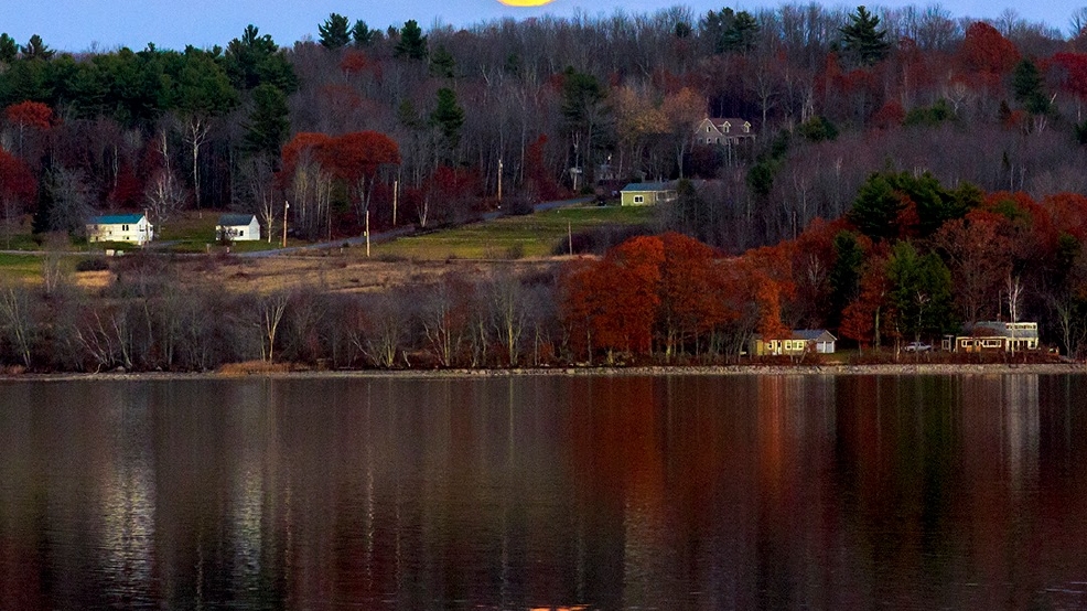 PHOTOS Supermoon dominates night sky in Maine WGME