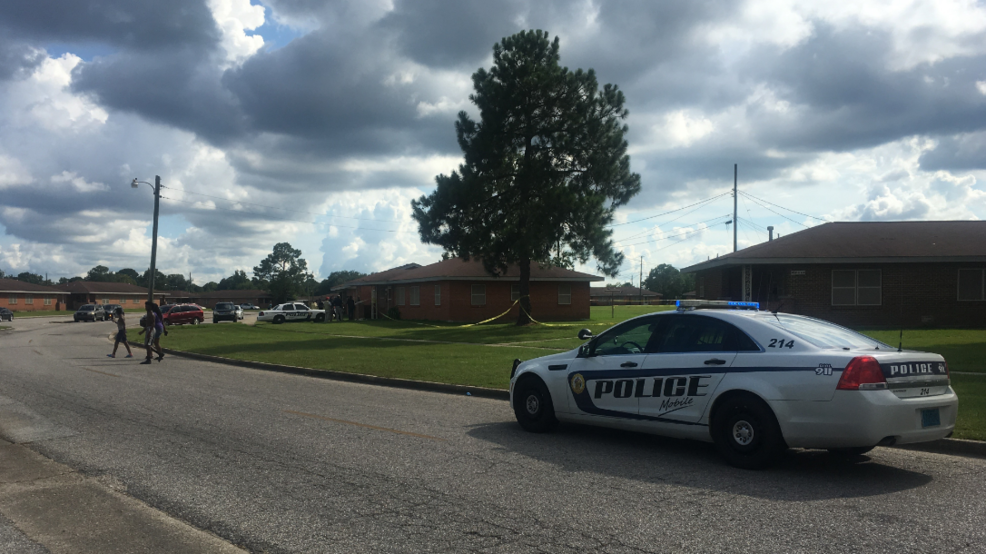 UPDATE Downtown Mobile shooting leaves one dead, one hospitalized WEAR