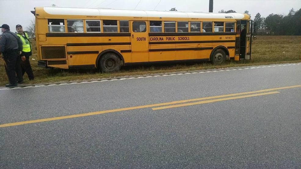 Driver cited after hitting school bus in Darlington County WPDE