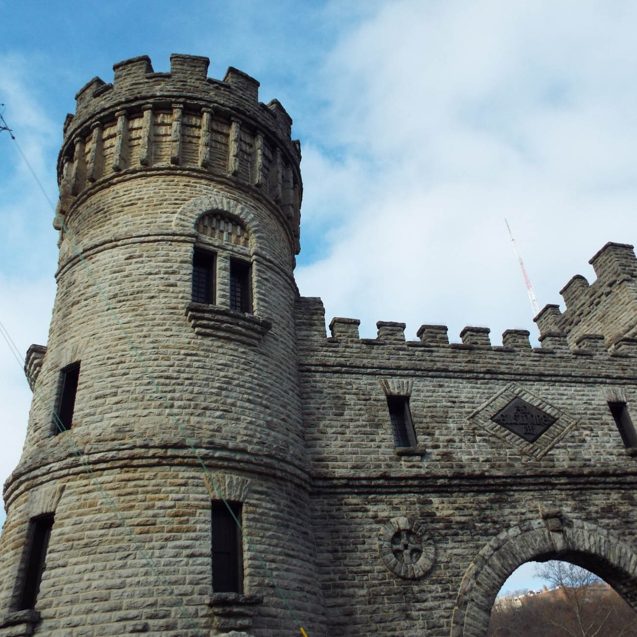 The Elsinore Arch The History of Cincinnati's Gilbert Avenue "Castle" Cincinnati Refined