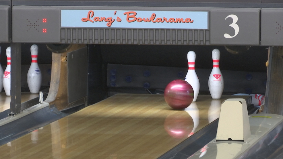 Viral trickshot at local bowling alley WJAR