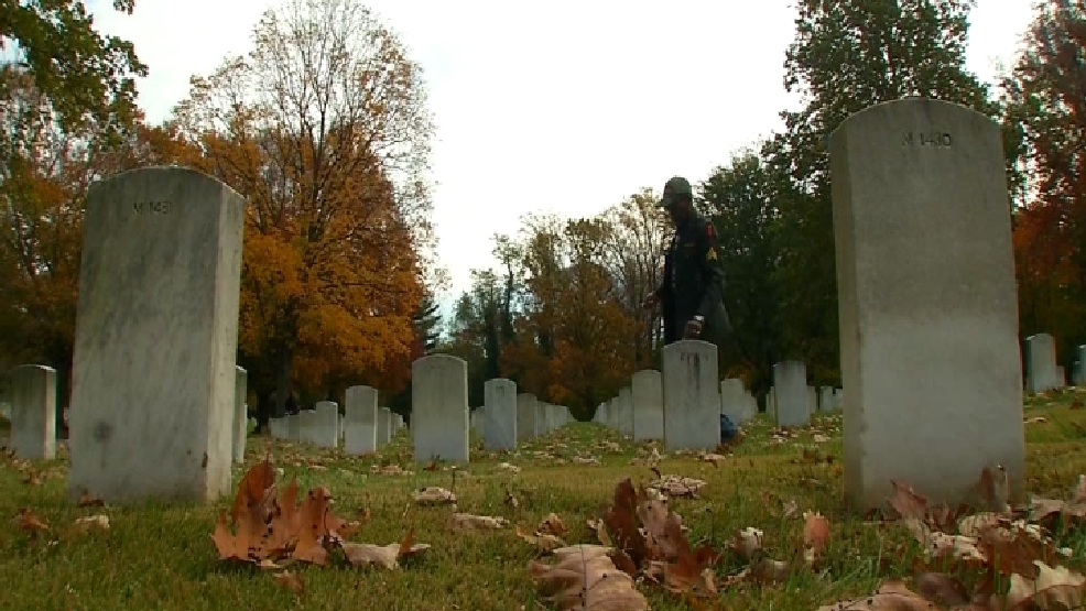 Penny on the grave An emotional Veterans Day tribute WBFF