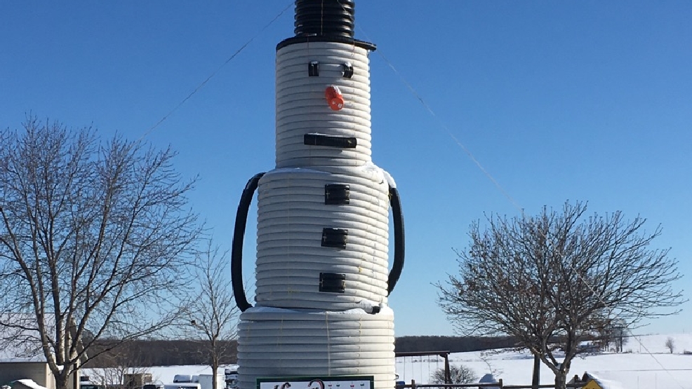 Giant snowman in Marytown WLUK