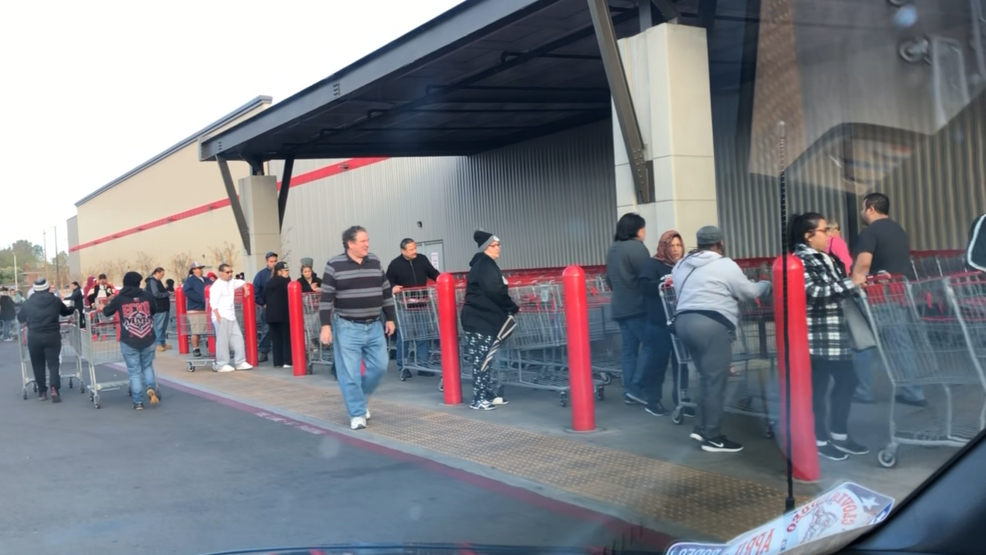 Stores throughout the Central Valley experience long lines and empty shelves - KMPH Fox 26
