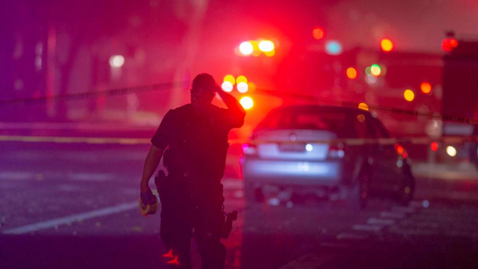 APTOPIX Officer Shot AP19011229043637.jpg