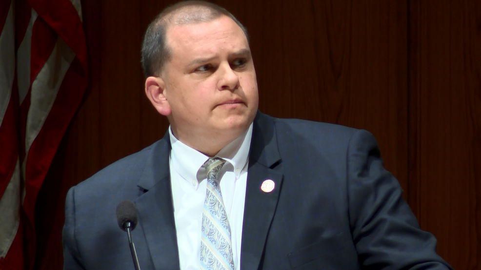 Toledo mayor asks Ohio attorney general to suspend City Council members