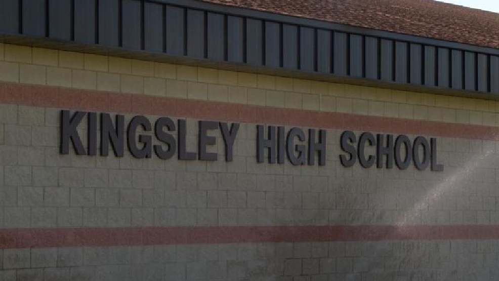 Kingsley High school offers counseling after crash kills two teens WPBN