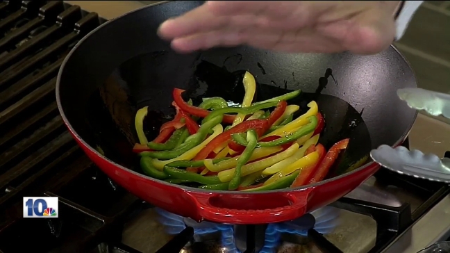Peppers Week: Pasta with roasted peppers and sausage