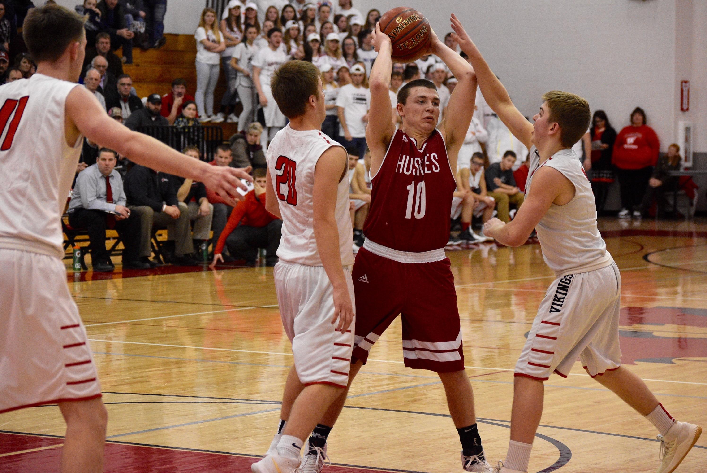 Photos New Holstein at Valders boys basketball WLUK