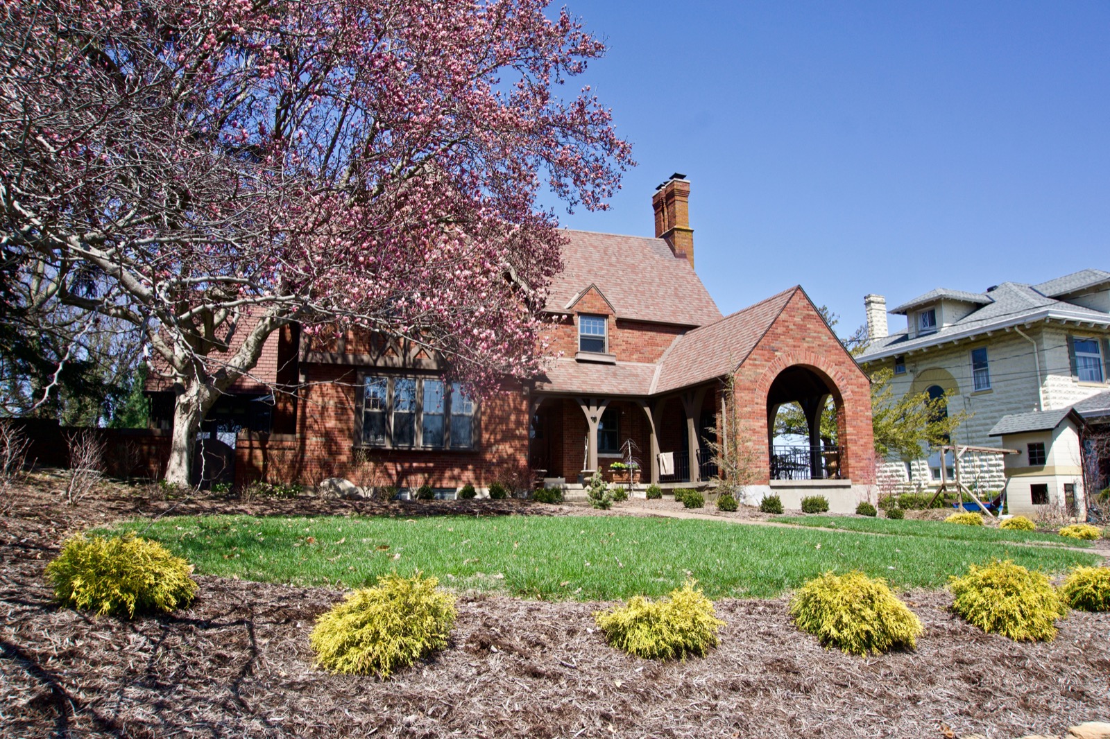 Photos A Sidewalk Look at the Many Beautiful Homes of Fort Thomas