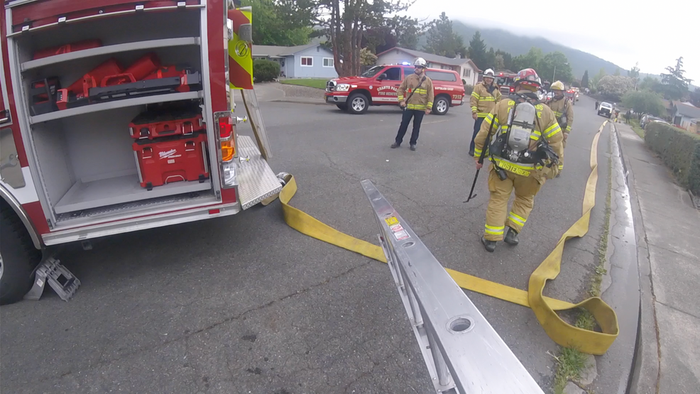 Residential fire in Grants Pass Sunday morning, one transported to