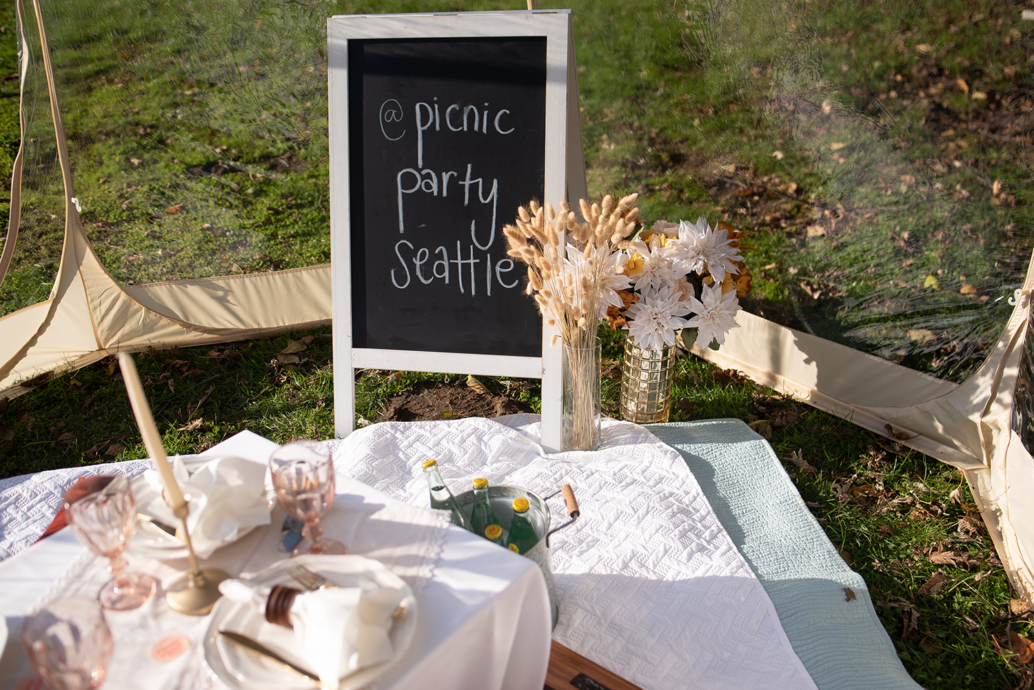 Photos Luxury popup picnics for date nights, anniversaries, birthdays & more Seattle Refined
