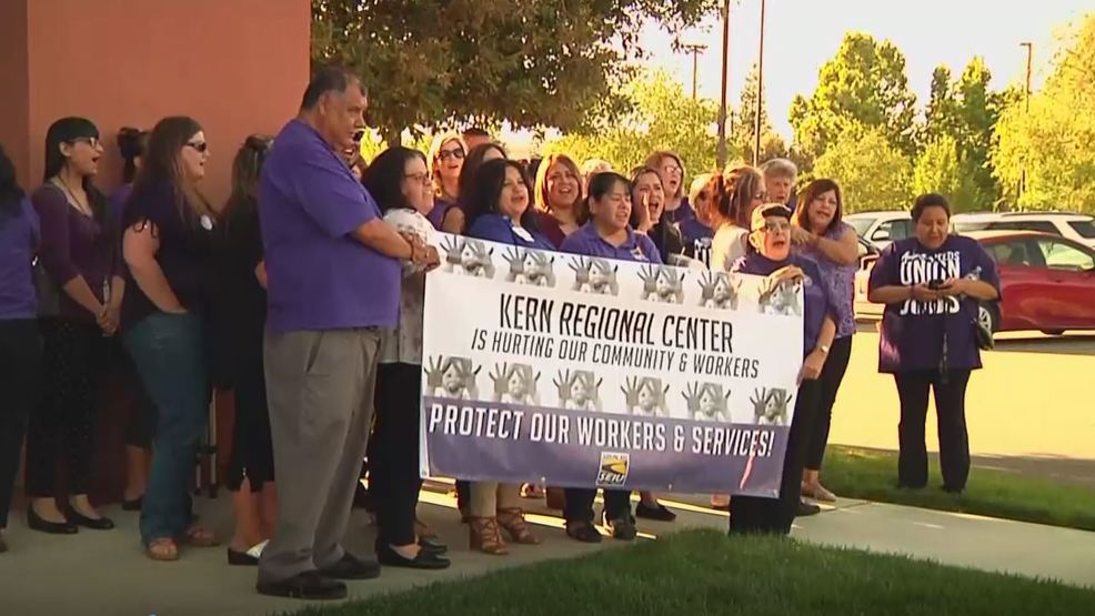 Kern Regional Center managers threaten closure, workers hold rally | KBAK