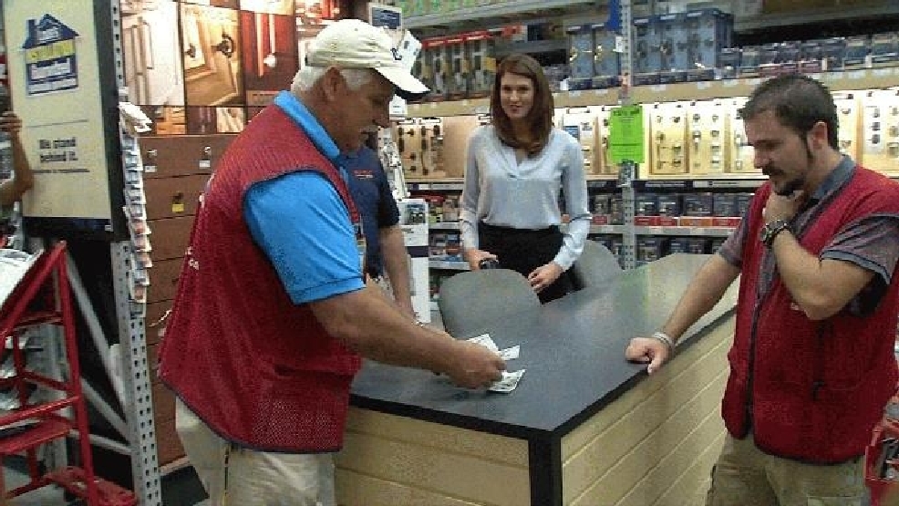 Lowe's employees 'Pay it Forward' to coworker with cancer WEAR
