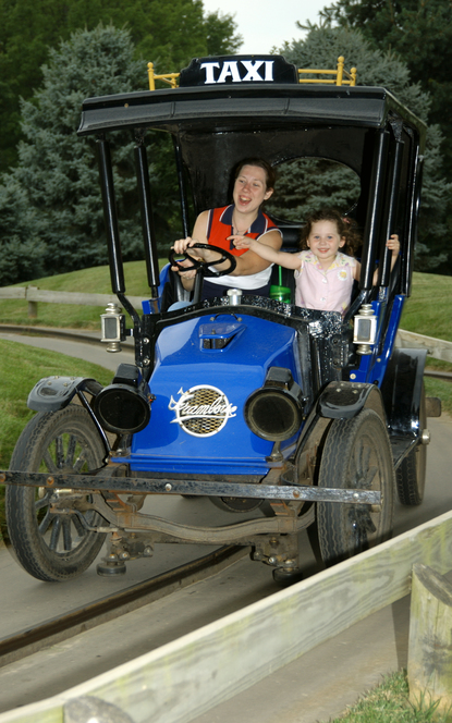 Antique Cars Are What S Old That Will Be New Again At Kings Island Wtte